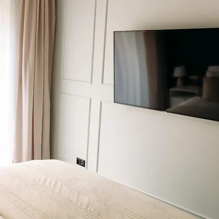 Magic Place Ii - Francuska Park - Free Garage - Self Check-in Apartment *